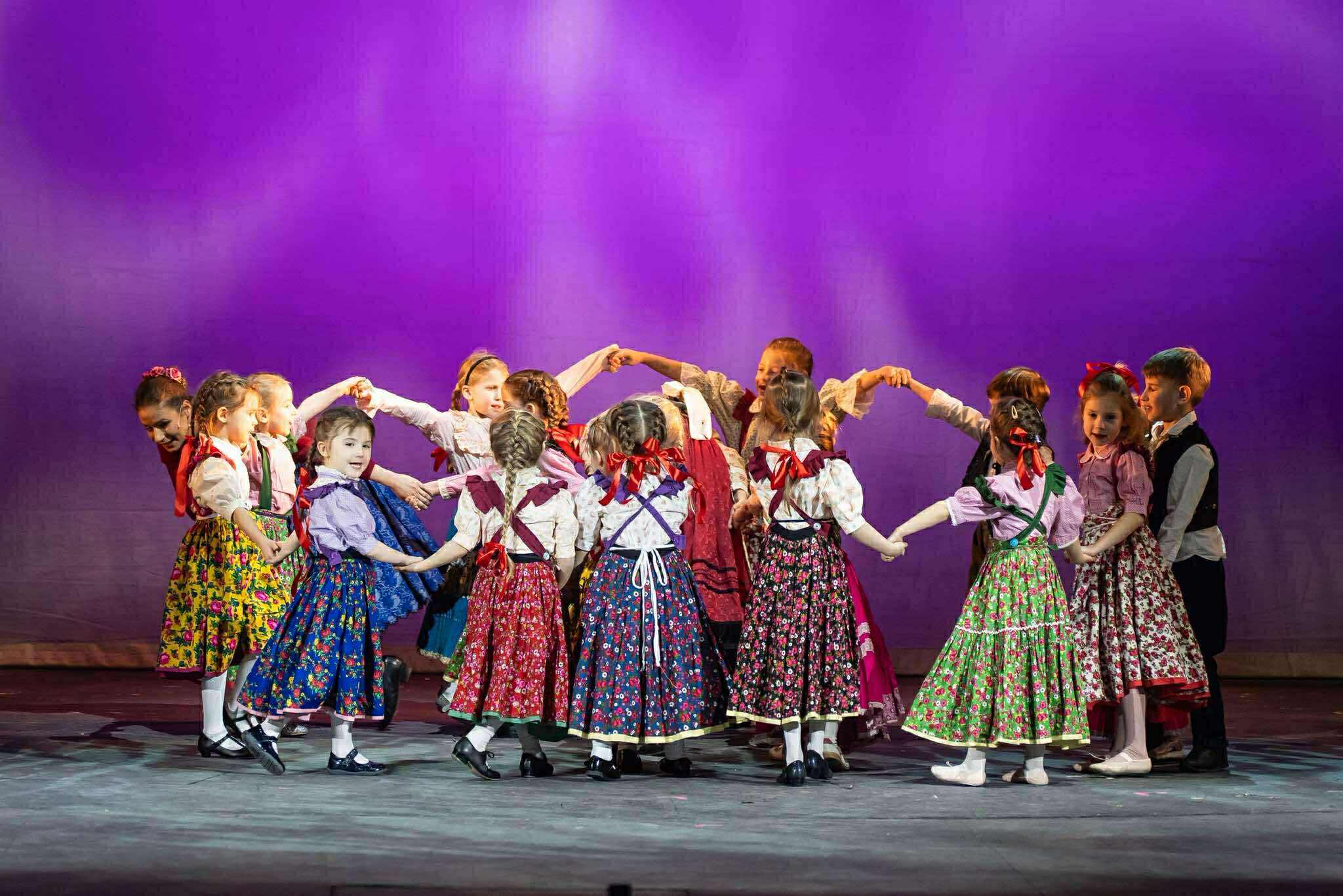 550682378_1274192838072395_1434293872193895417_n